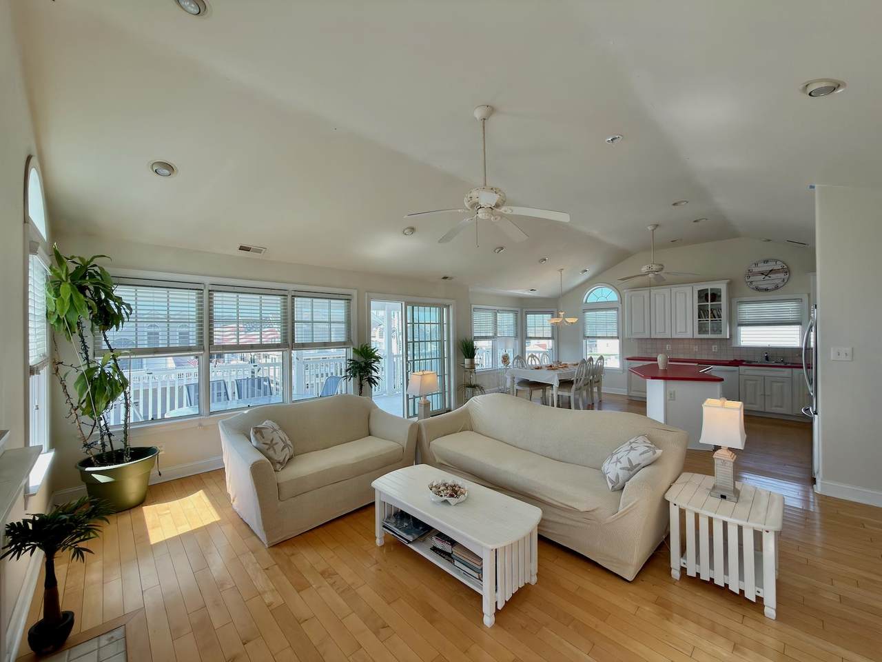 https://bt-photos.global.ssl.fastly.net/capemay/1280_boomver_1_261793-2.jpg