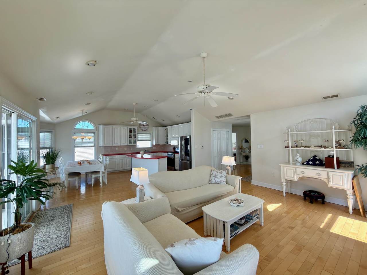 https://bt-photos.global.ssl.fastly.net/capemay/1280_boomver_1_261793-2.jpg