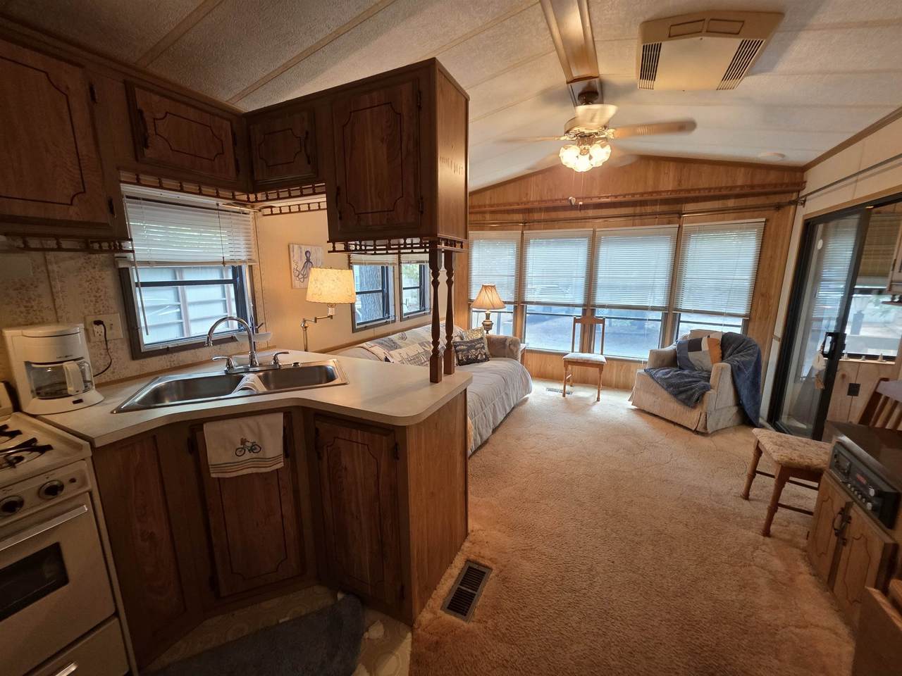 https://bt-photos.global.ssl.fastly.net/capemay/1280_boomver_1_261885-2.jpg