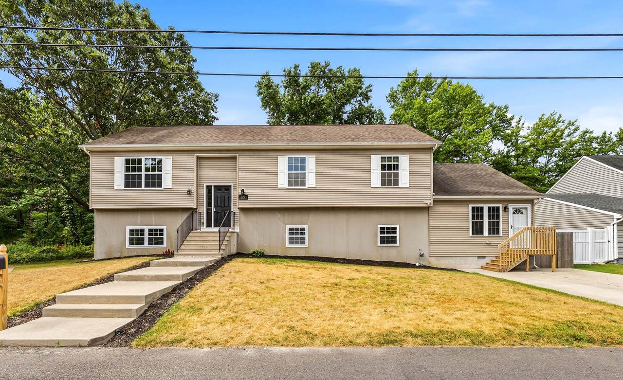 320 Arizona Avenue - Photo 1