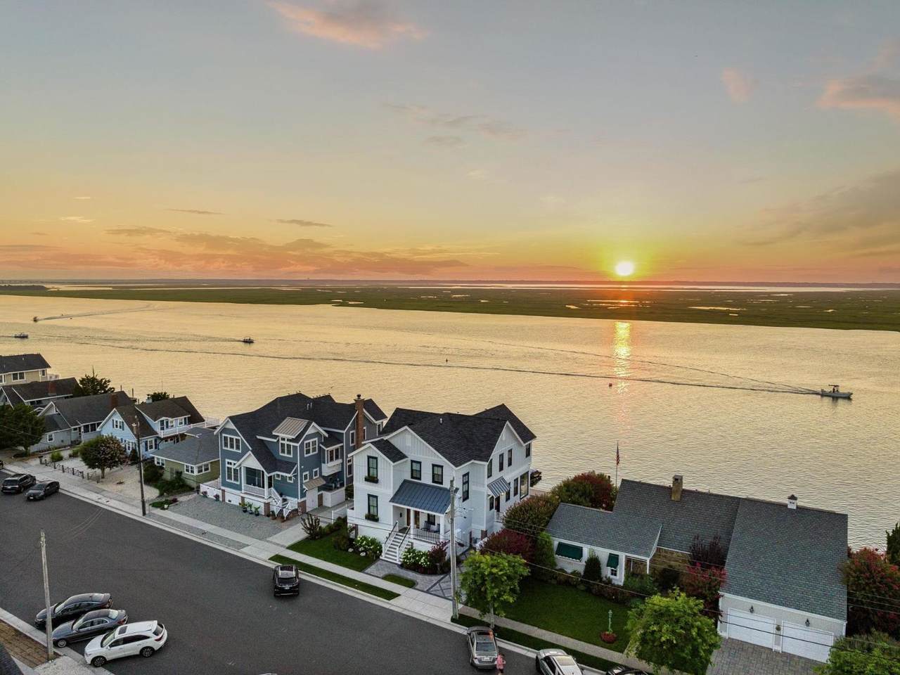 https://bt-photos.global.ssl.fastly.net/capemay/1280_boomver_1_262044-2.jpg