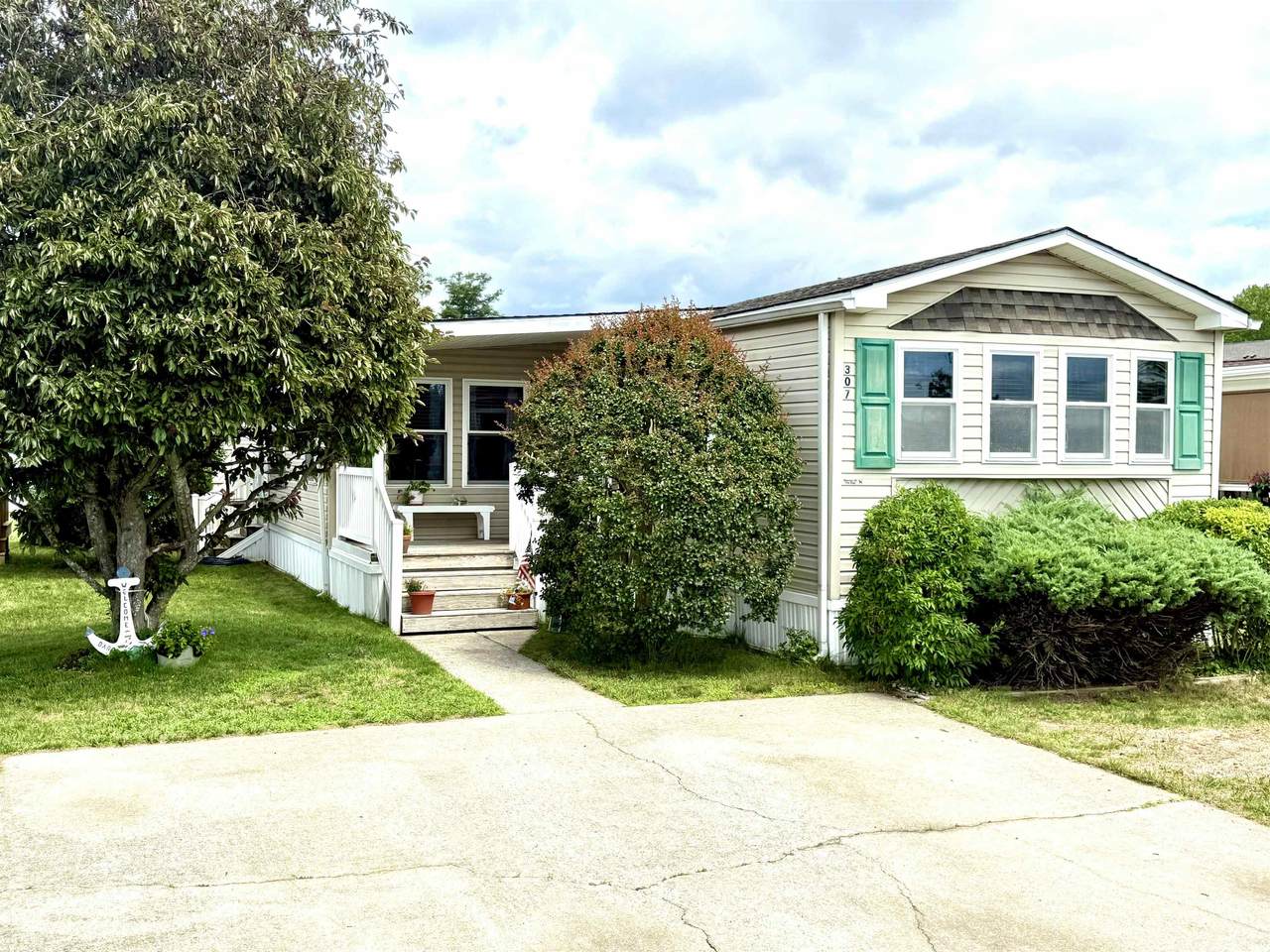 307 Grande Boulevard - Photo 1