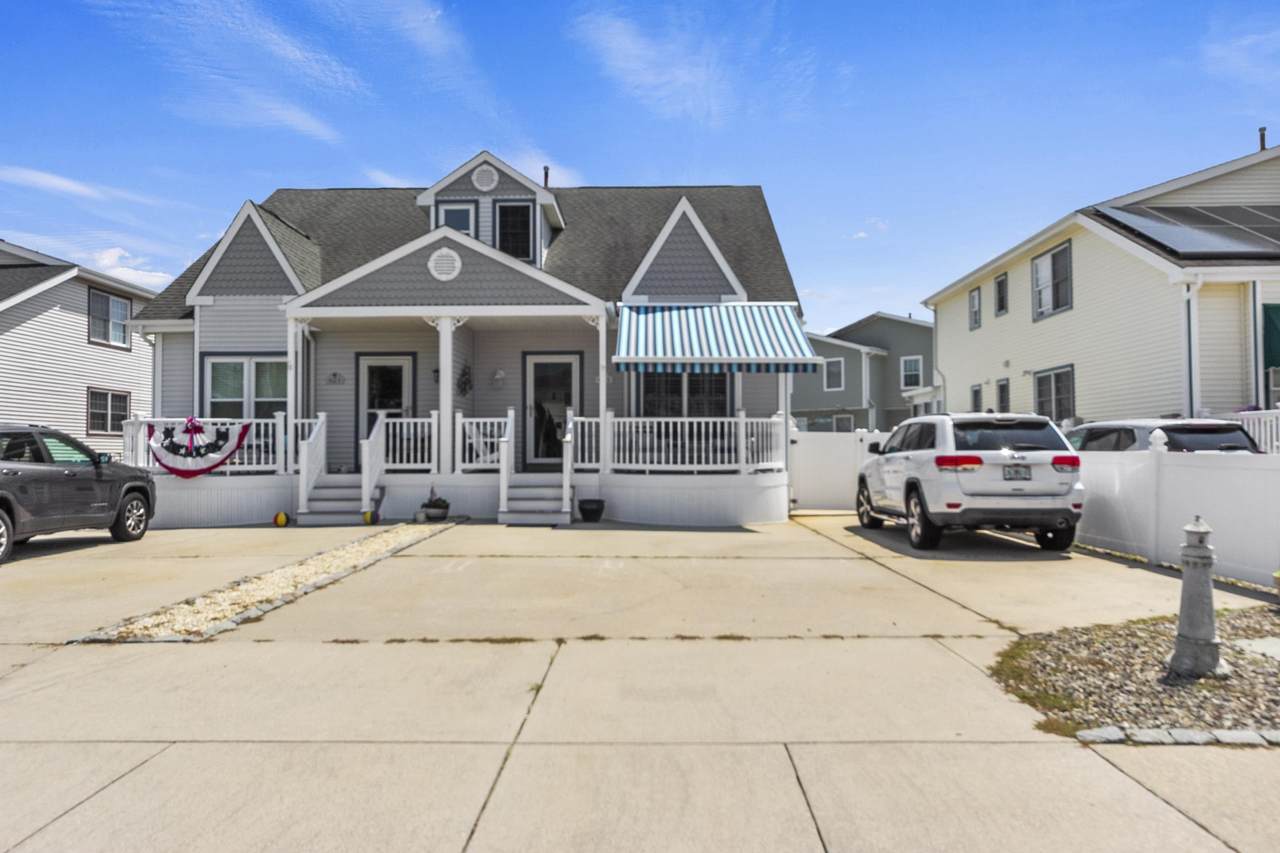621 Pine Avenue - Photo 1
