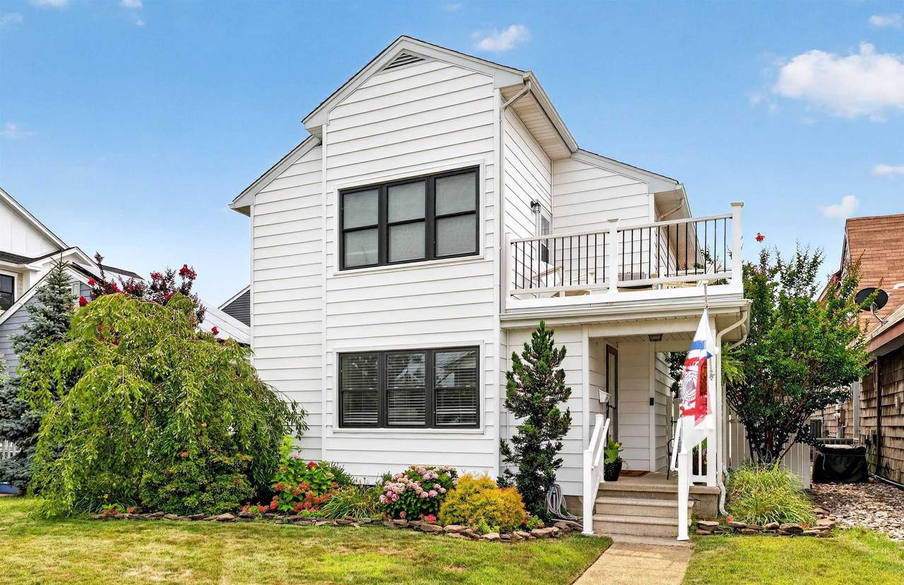 31 Simpson Avenue - Photo 1