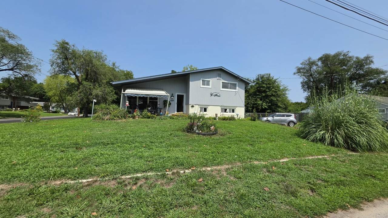 915 Towerview Road - Photo 1