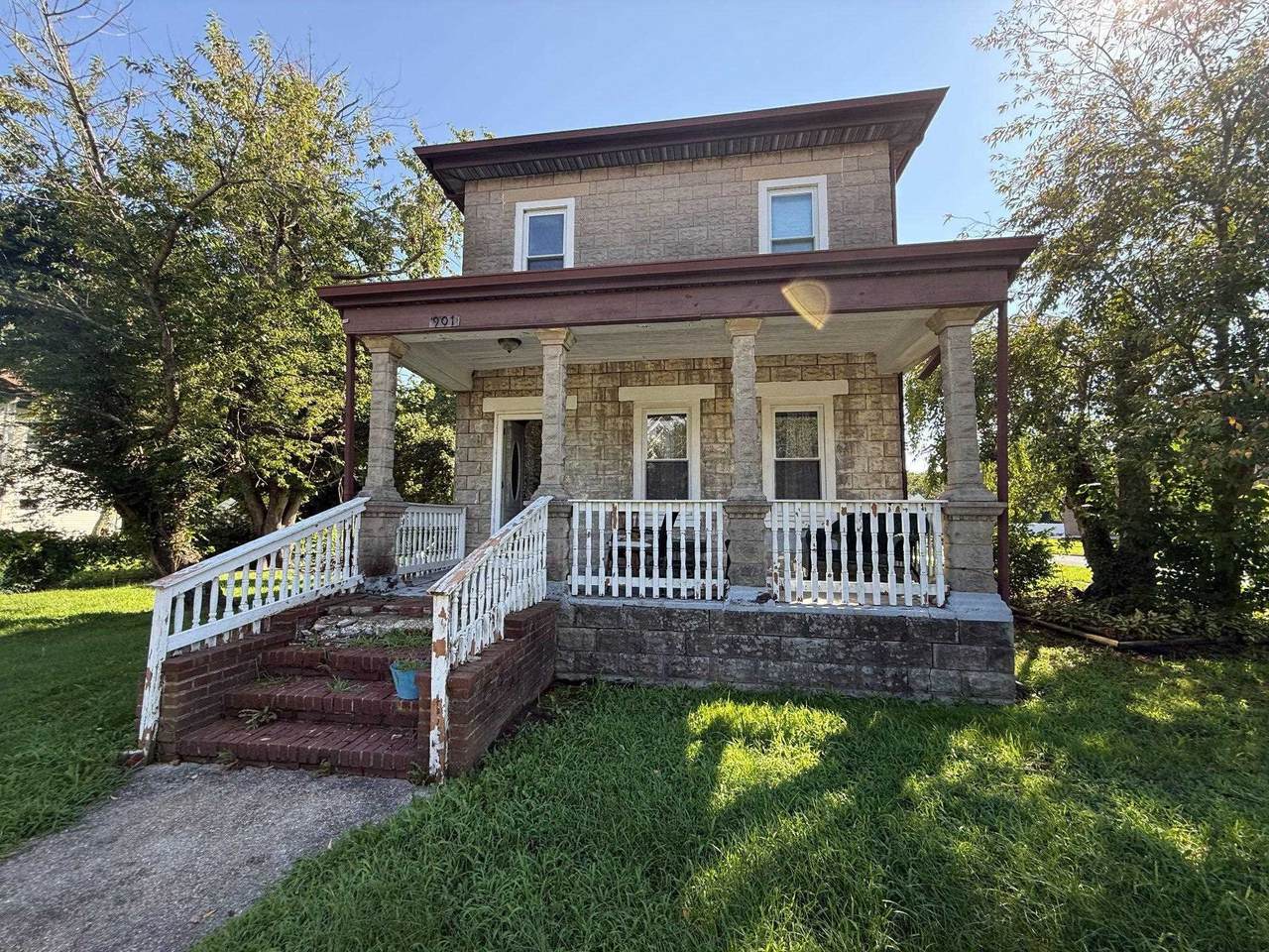 901 Franklin Street - Photo 1