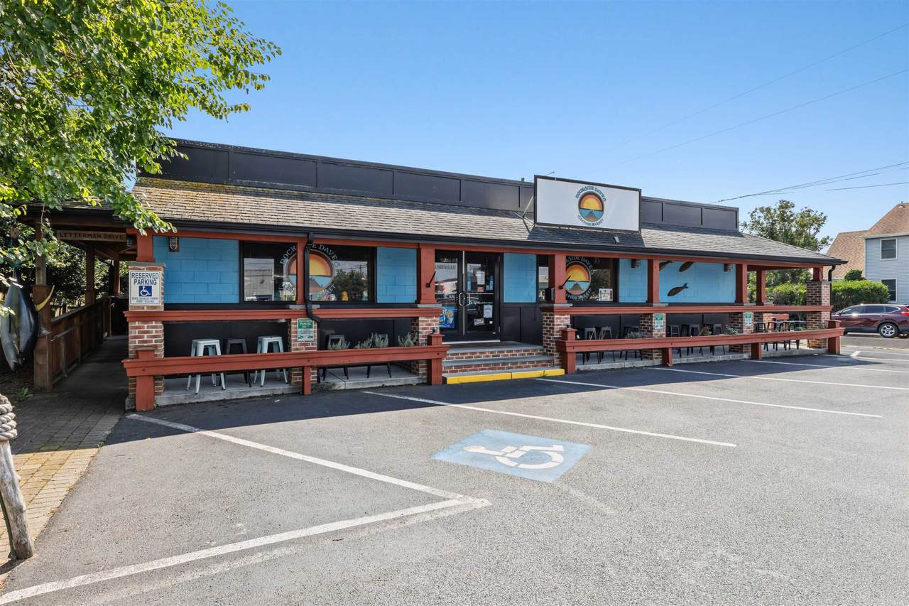 458 Perry Street - Photo 1