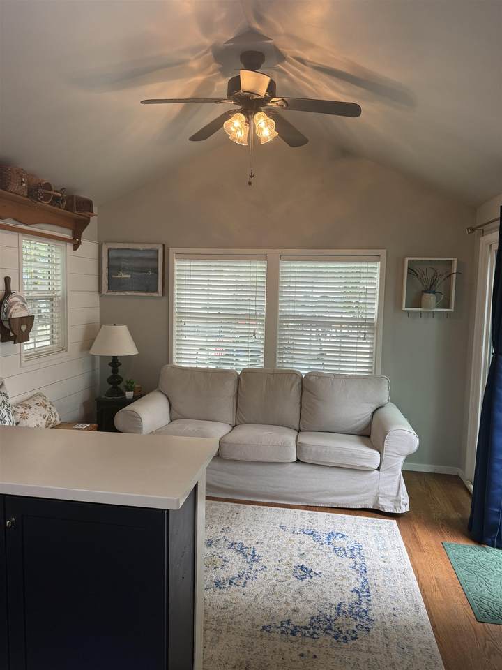 https://bt-photos.global.ssl.fastly.net/capemay/1280_boomver_1_262292-2.jpg