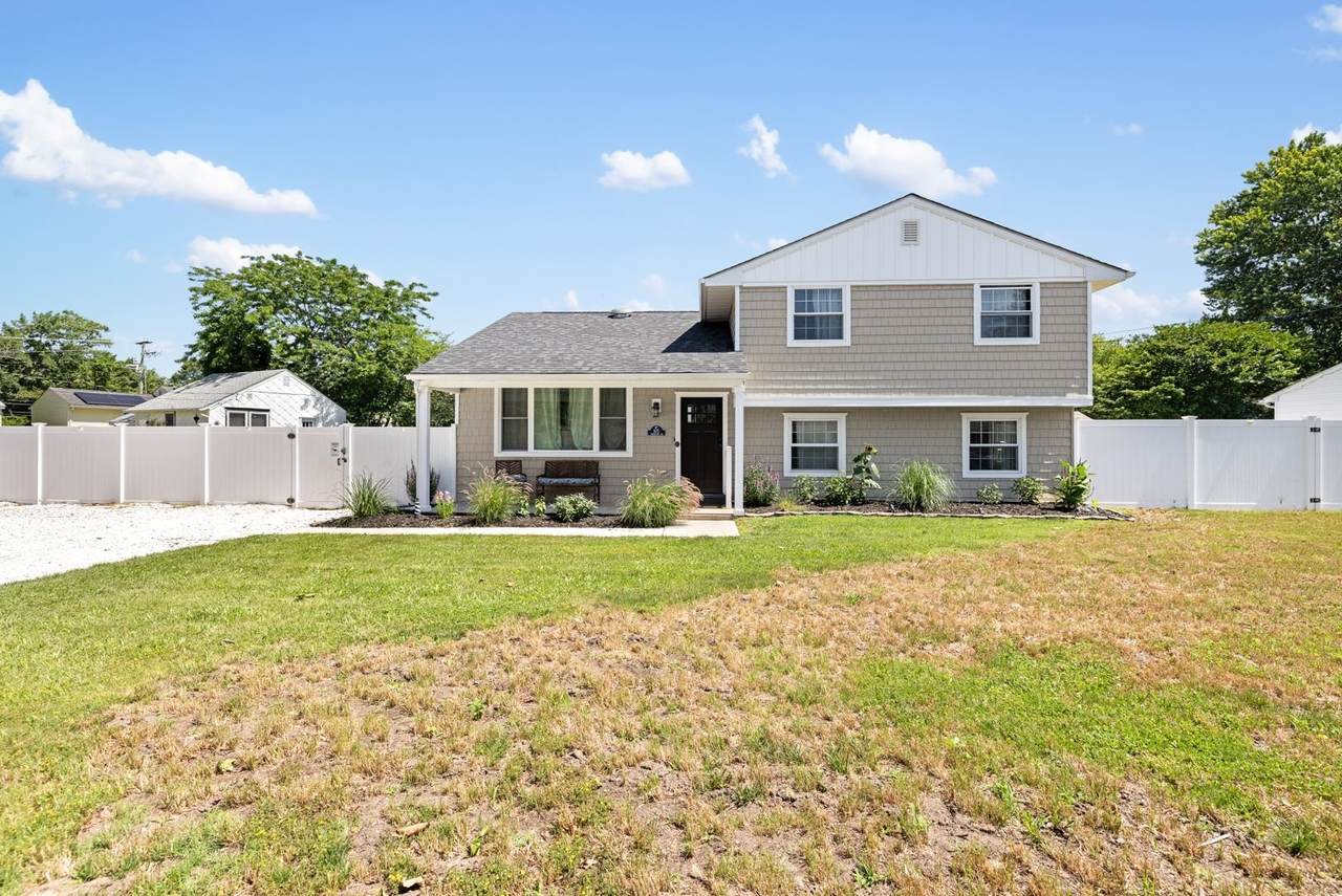 875 Towerview Road - Photo 1