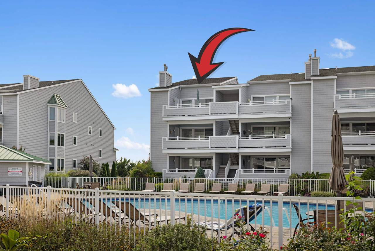 902 Ocean Drive - Photo 1