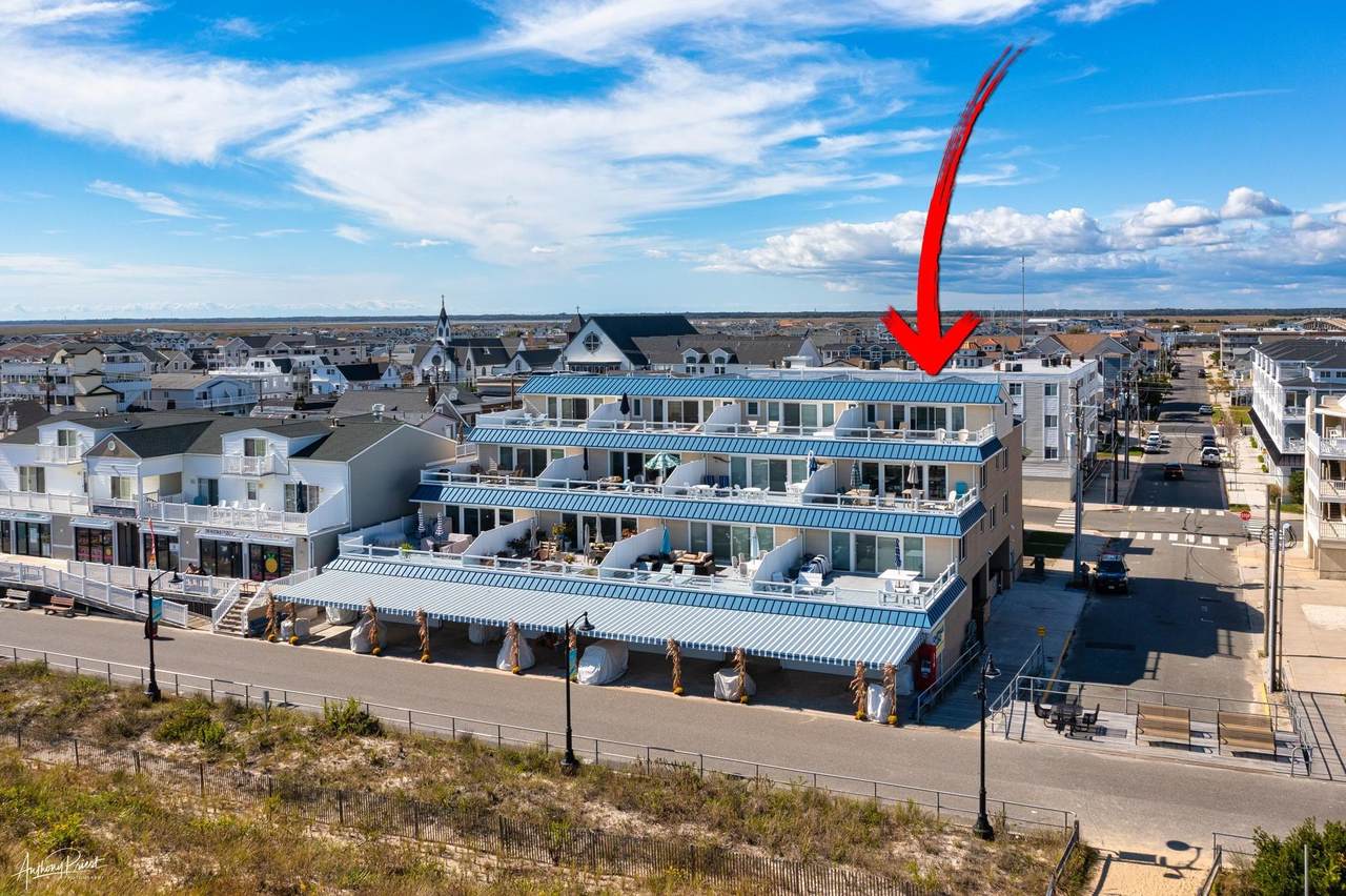 4200 Boardwalk - Photo 1