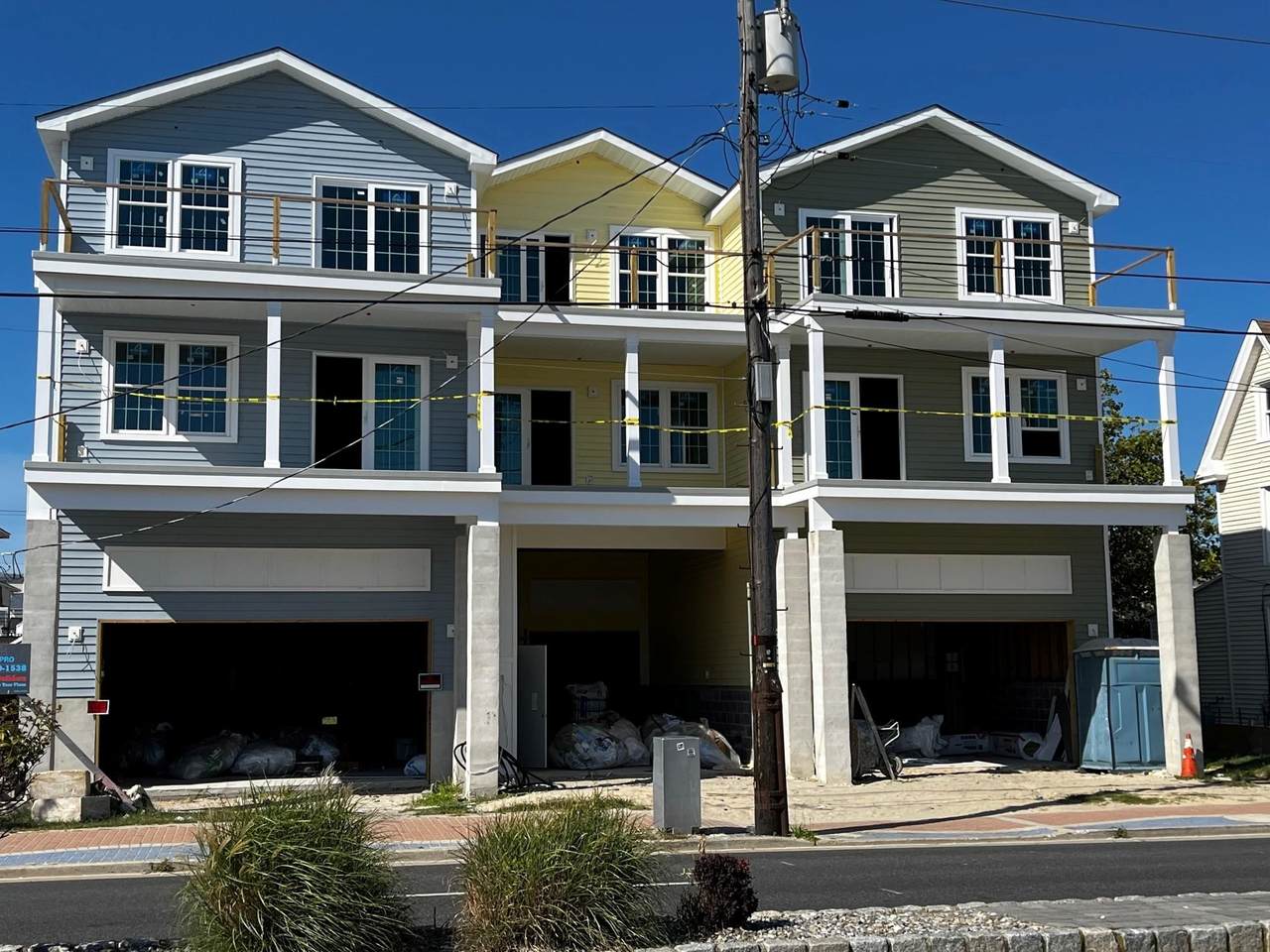 240 Rio Grande Avenue - Photo 1