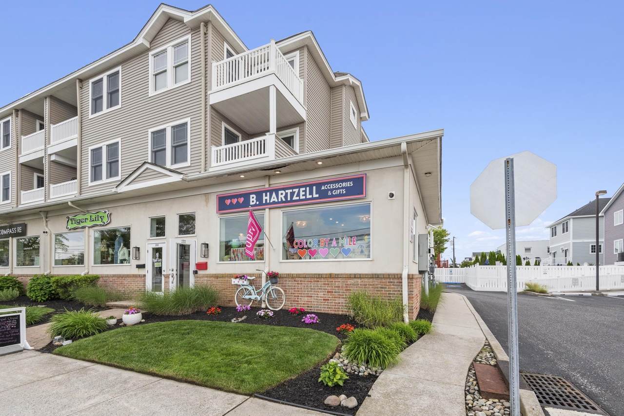 272 21st Street - Photo 1
