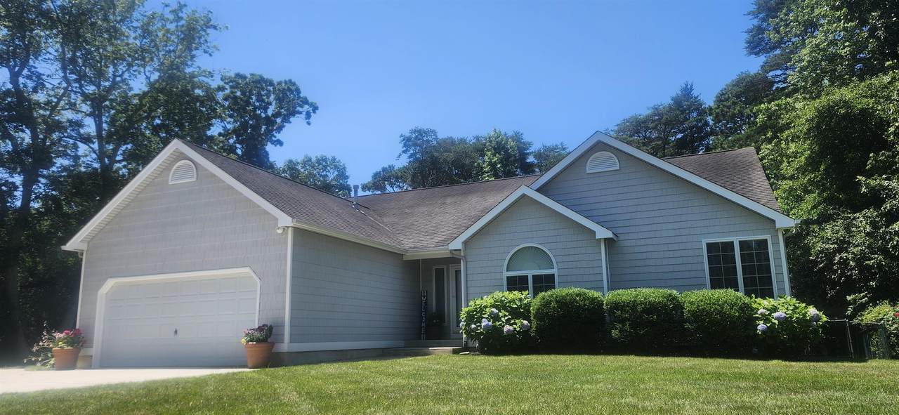 46 Summer Circle - Photo 1