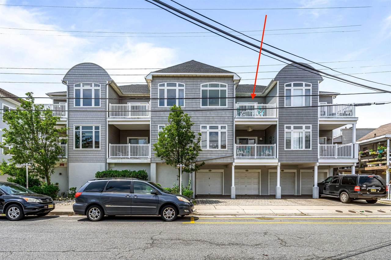 216 Roberts Avenue - Photo 1
