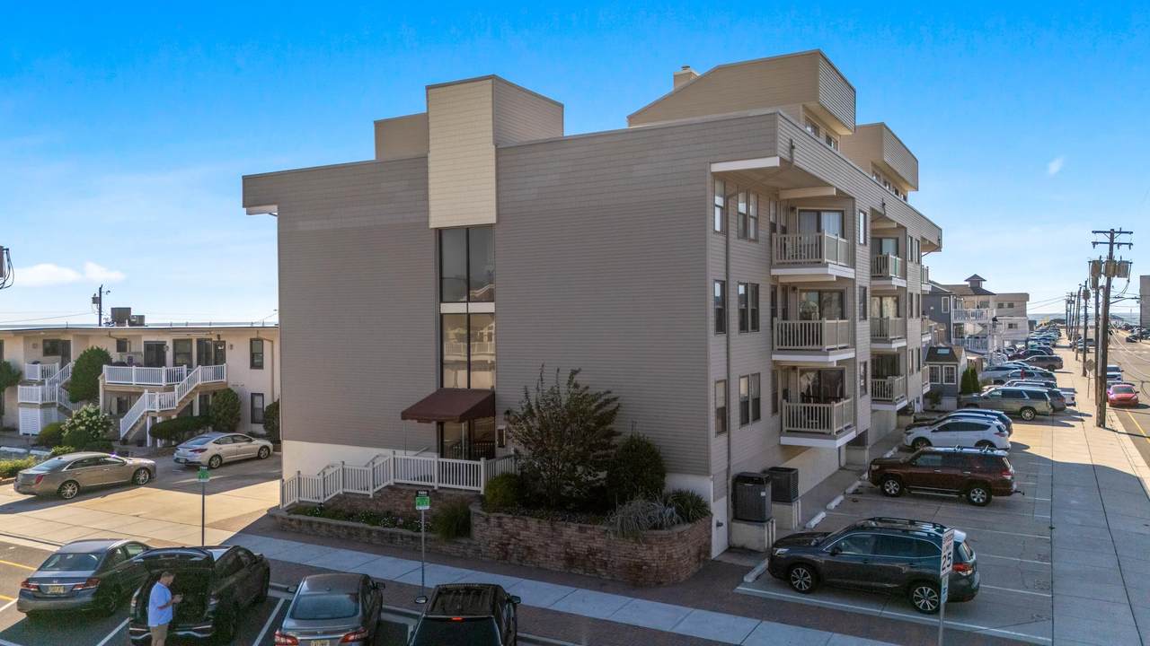 215 Surf Avenue - Photo 1