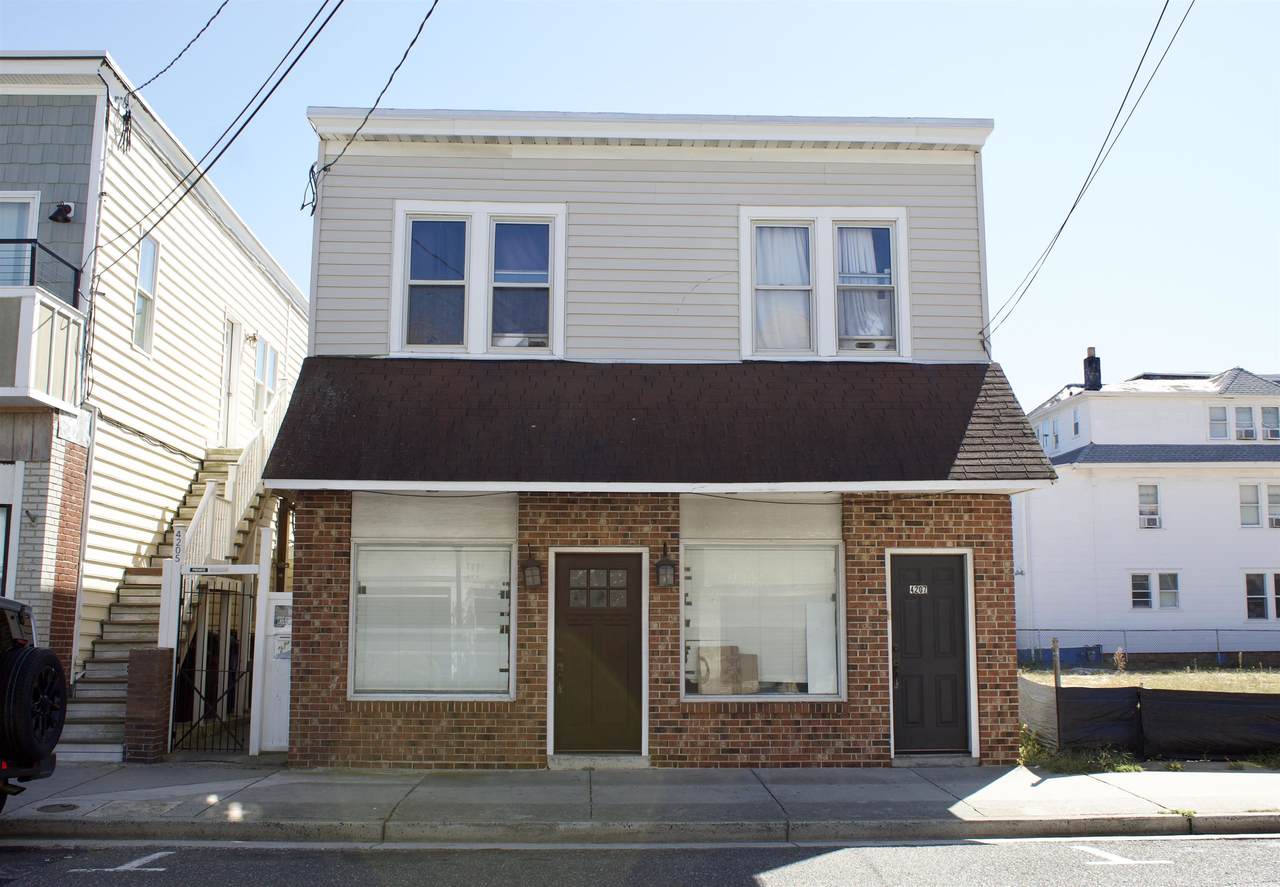 4207 Pacific Avenue - Photo 1