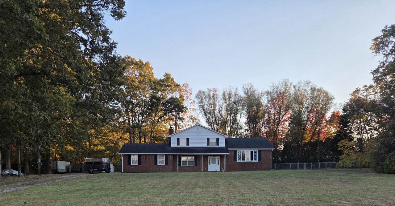 2769 Dante Avenue - Photo 1