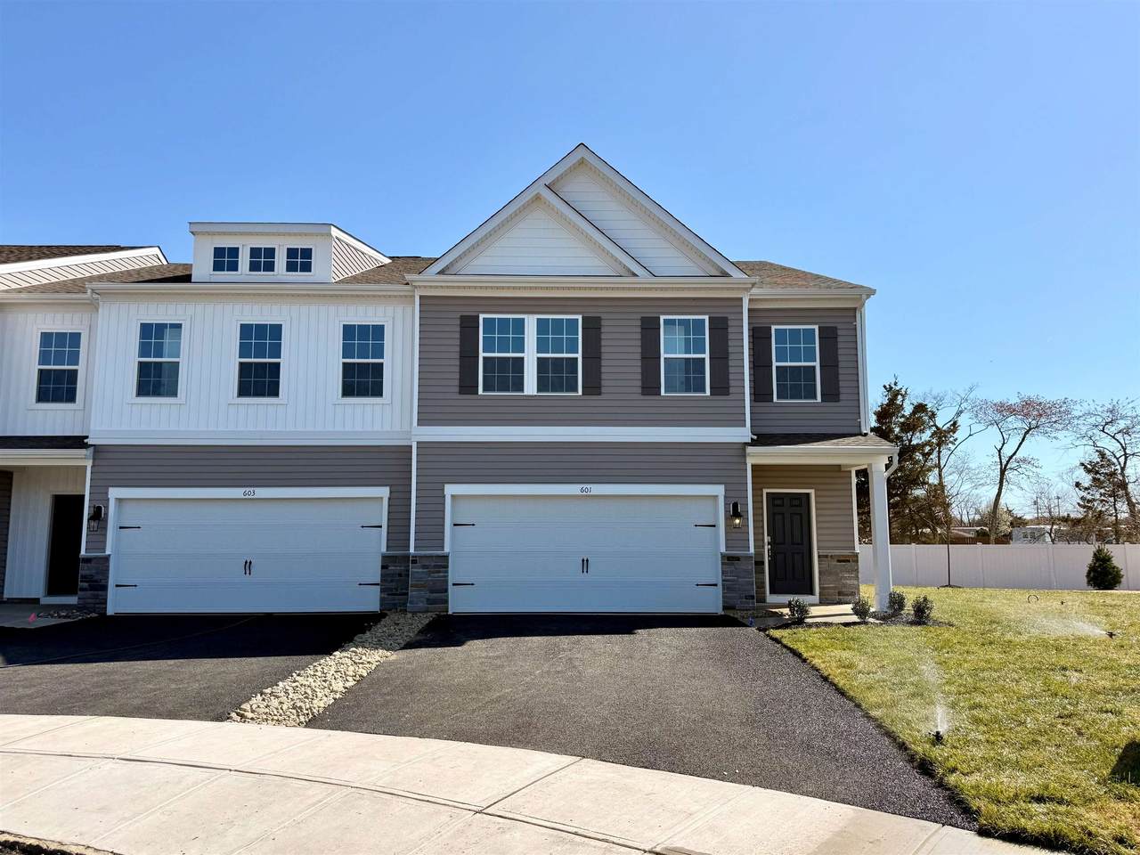 601 Scotty Boulevard - Photo 1