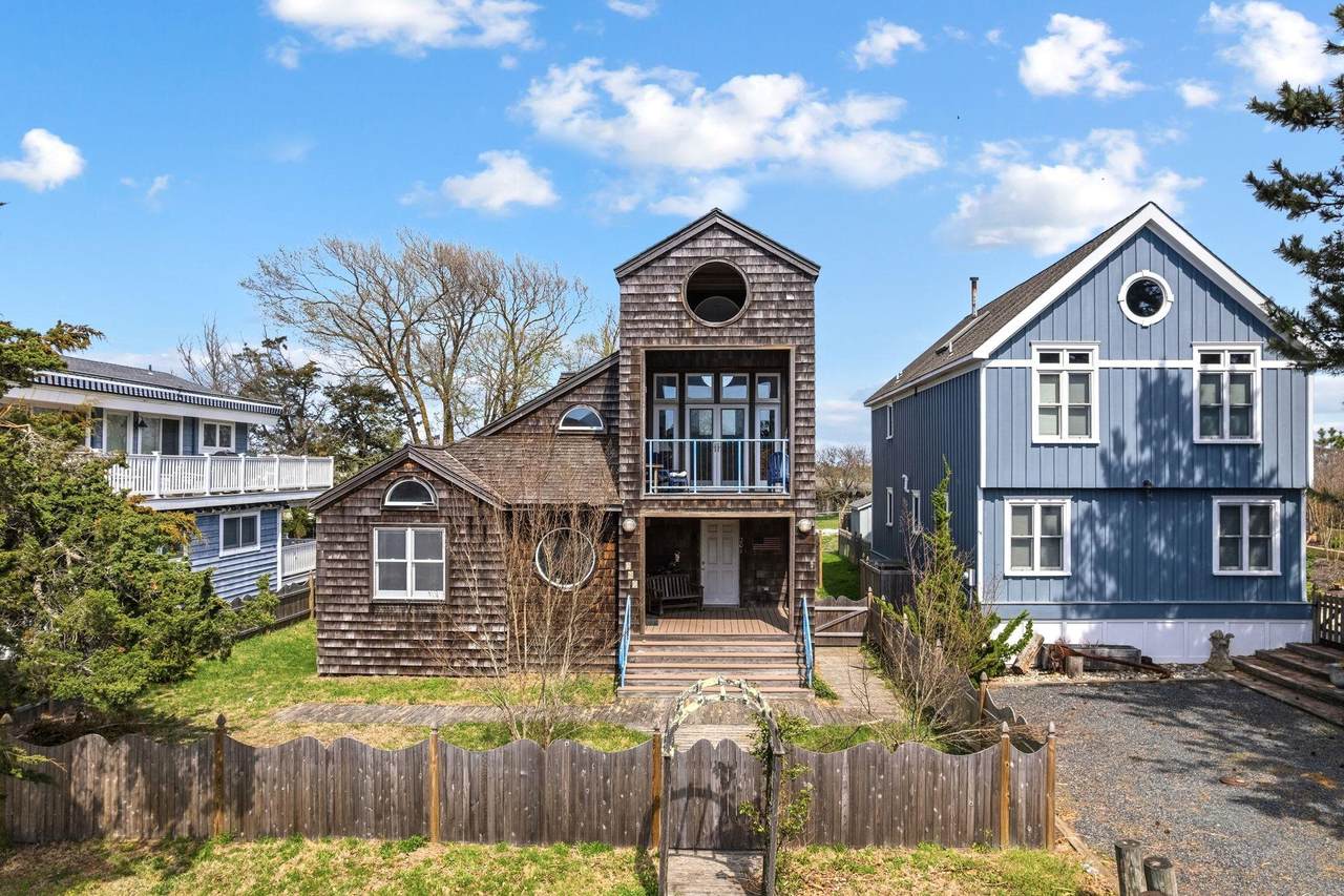 201 Light House Avenue - Photo 1