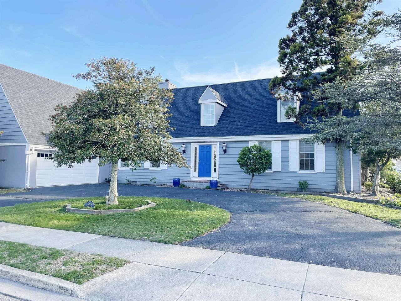 198 40th Street - Photo 1
