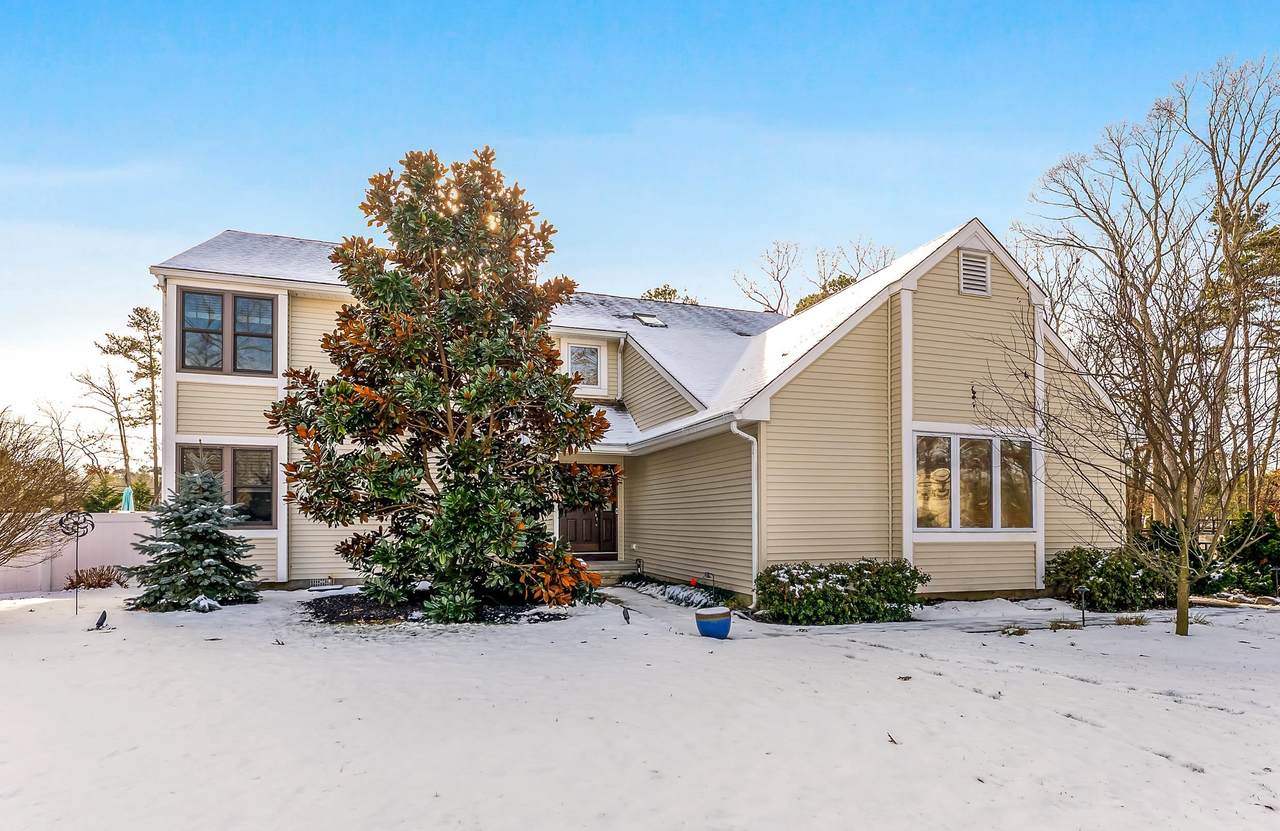 11 Berwyn Drive - Photo 1