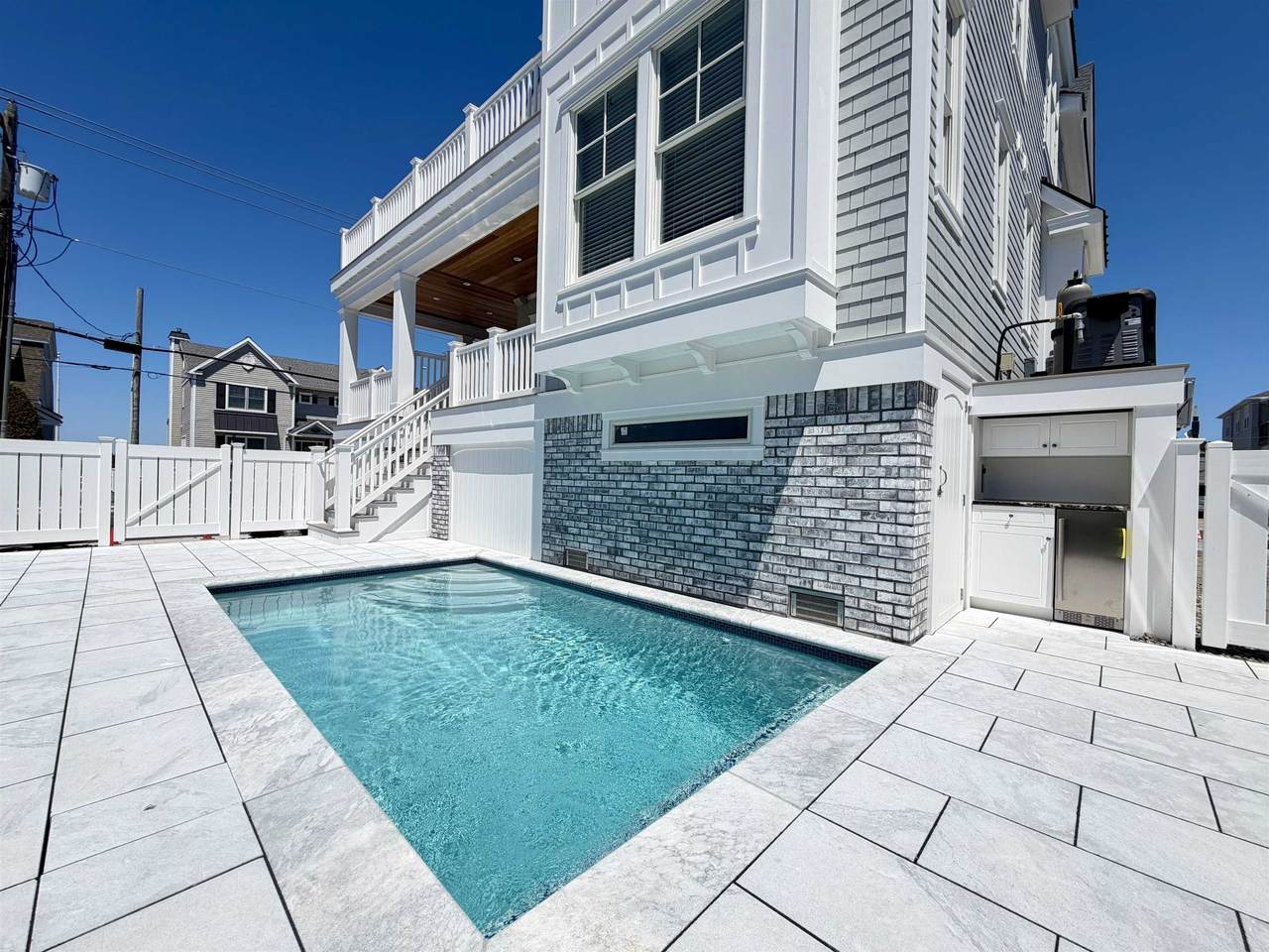 https://bt-photos.global.ssl.fastly.net/capemay/1280_boomver_2_260720-2.jpg