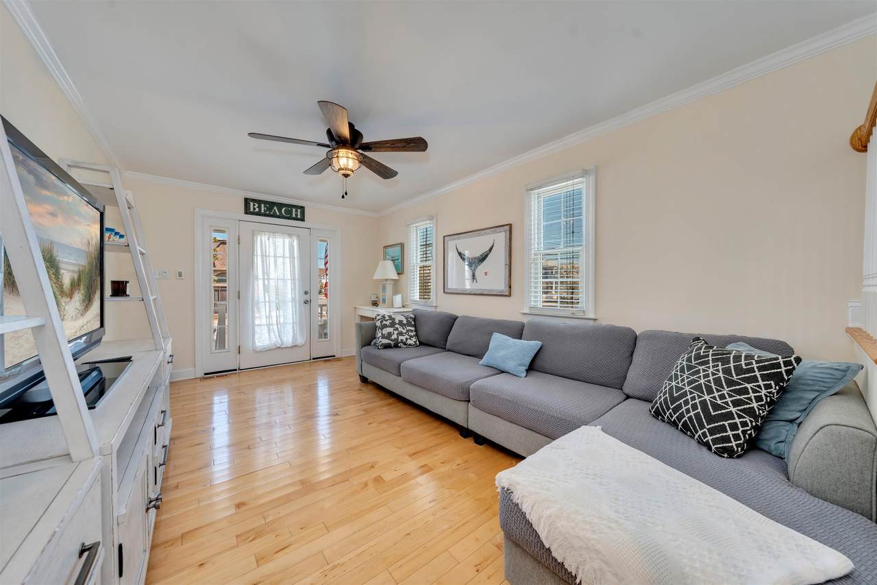 https://bt-photos.global.ssl.fastly.net/capemay/1280_boomver_2_260736-2.jpg