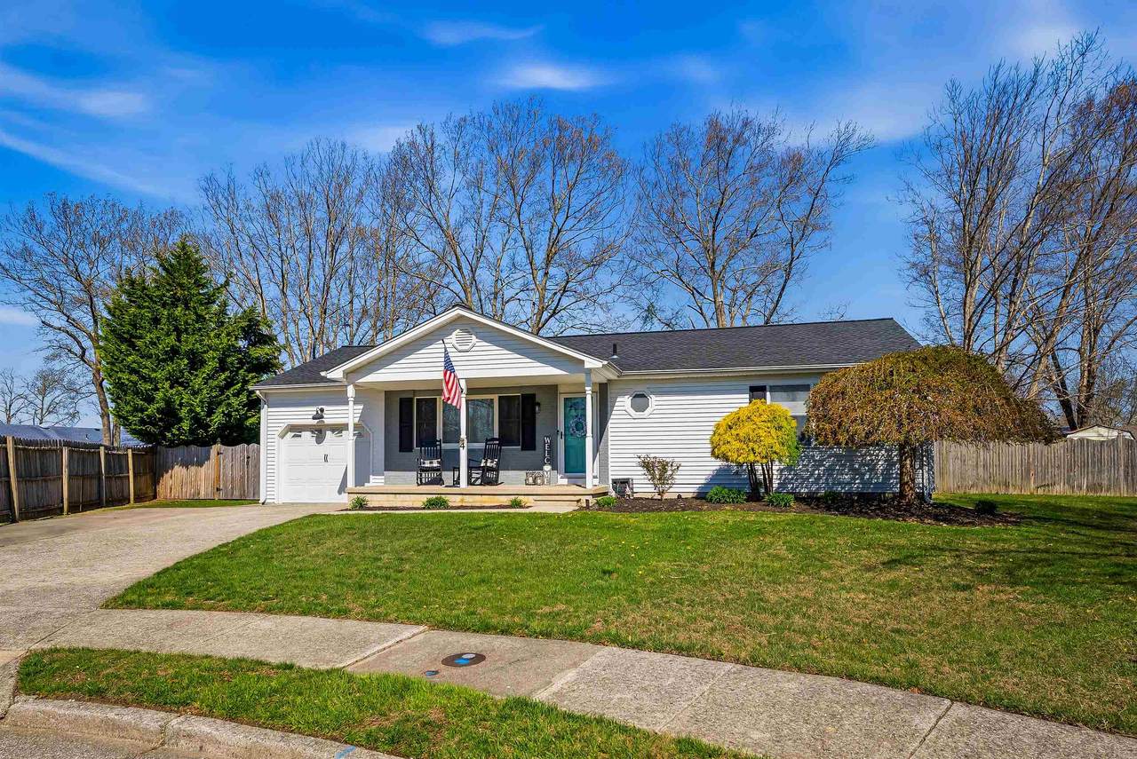 4 Essex Drive - Photo 1