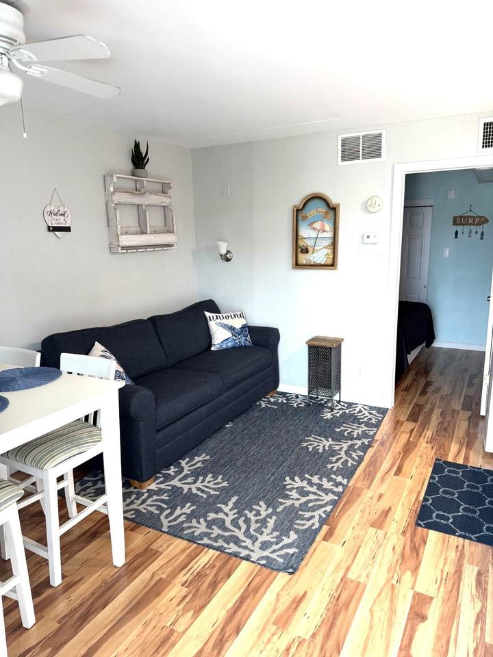 https://bt-photos.global.ssl.fastly.net/capemay/1280_boomver_3_261024-2.jpg