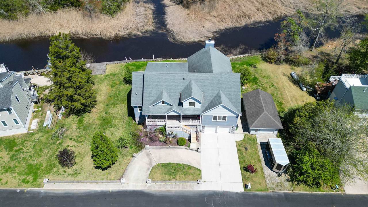 205 Harbor Drive - Photo 1