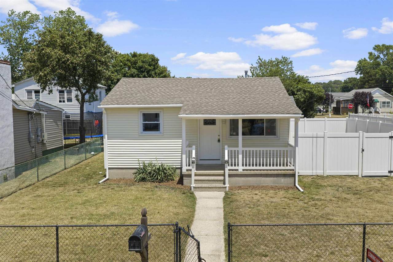 425 Desoto Avenue - Photo 1