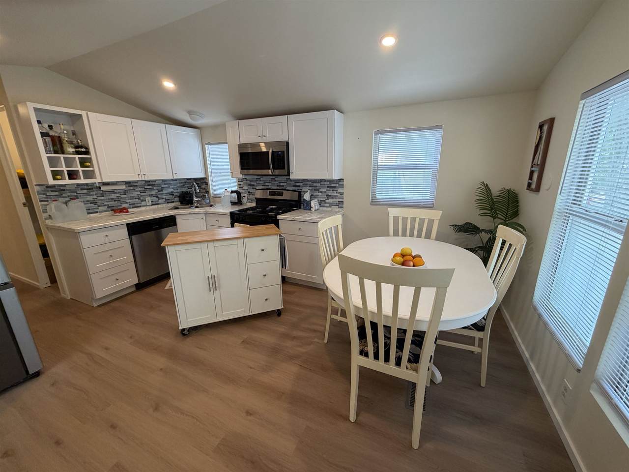 https://bt-photos.global.ssl.fastly.net/capemay/1280_boomver_2_261968-2.jpg