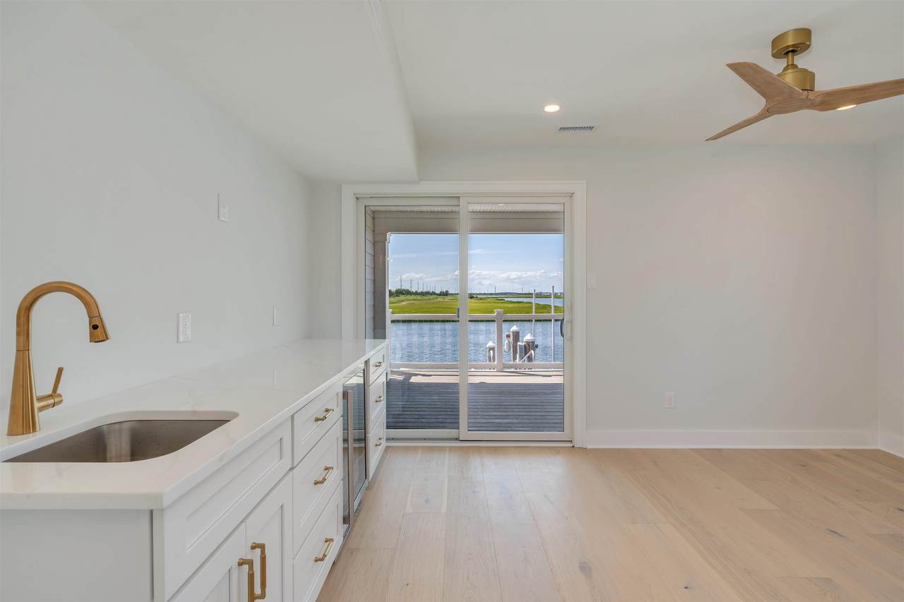 https://bt-photos.global.ssl.fastly.net/capemay/1280_boomver_3_262050-2.jpg