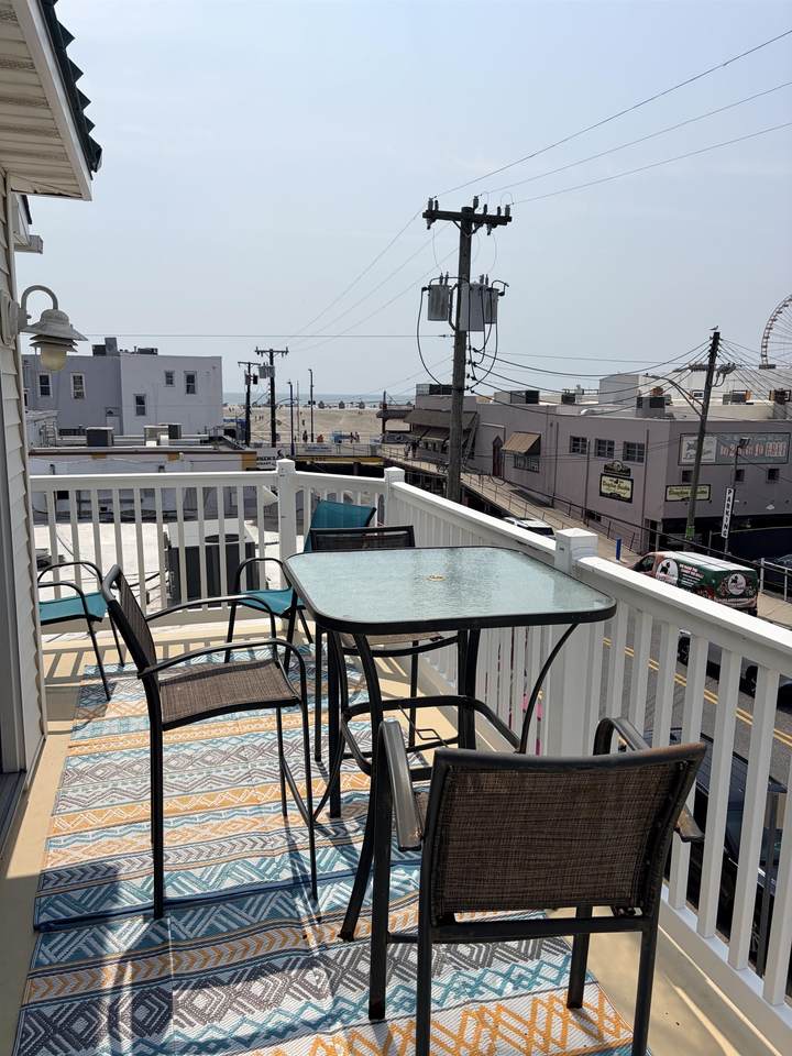 https://bt-photos.global.ssl.fastly.net/capemay/1280_boomver_2_262185-2.jpg