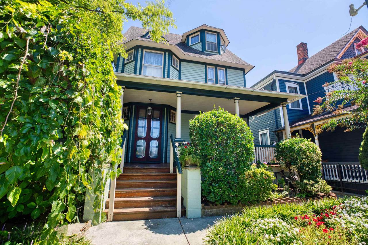 670 Washington Street - Photo 1