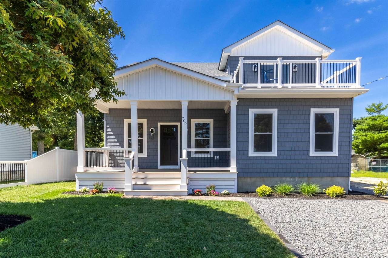 206 Spruce Avenue - Photo 1