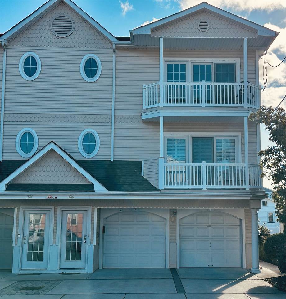 326 Roberts Avenue - Photo 1