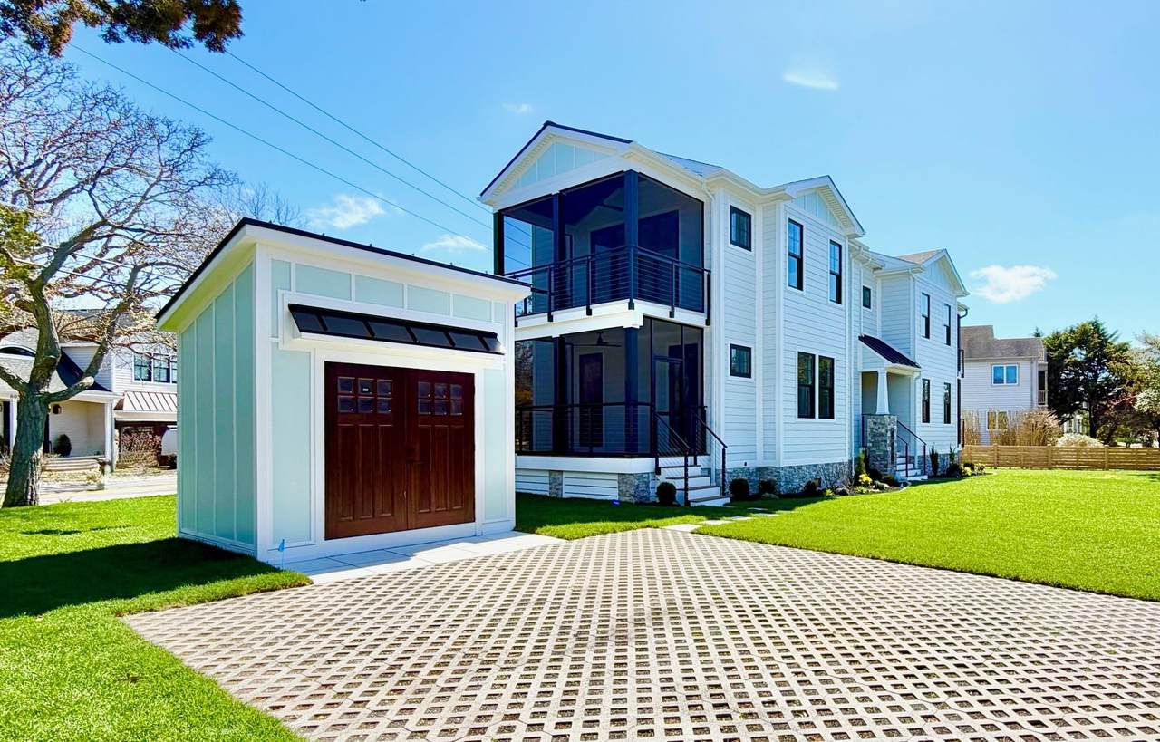 605 Lake Drive - Photo 1