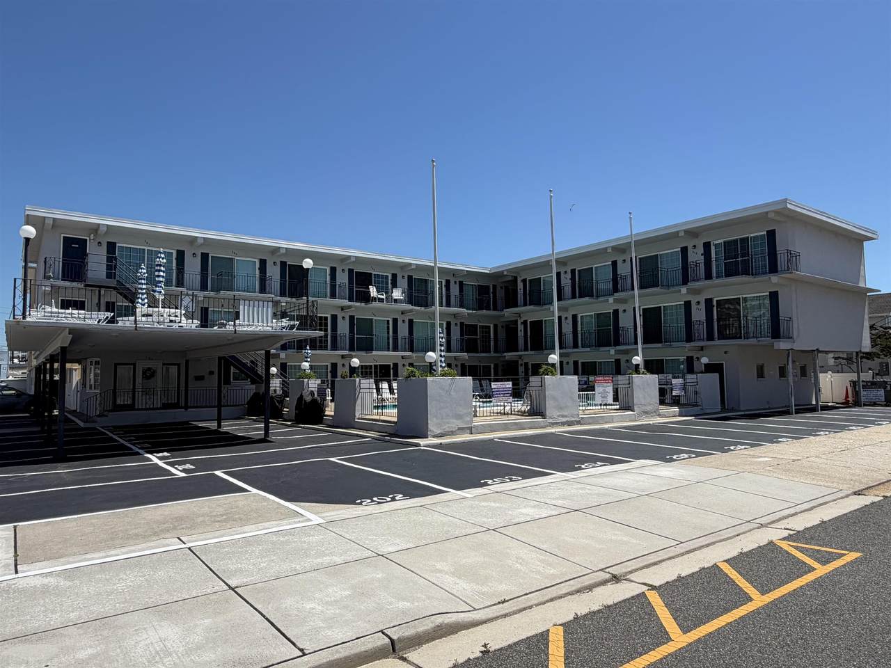 405 Ocean Avenue - Photo 1