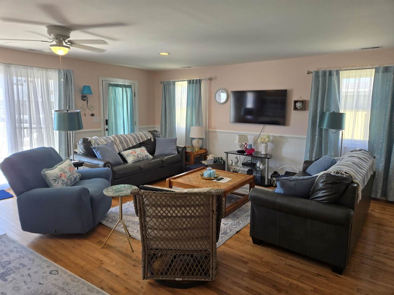 https://bt-photos.global.ssl.fastly.net/capemay/1280_boomver_2_261443-2.jpg