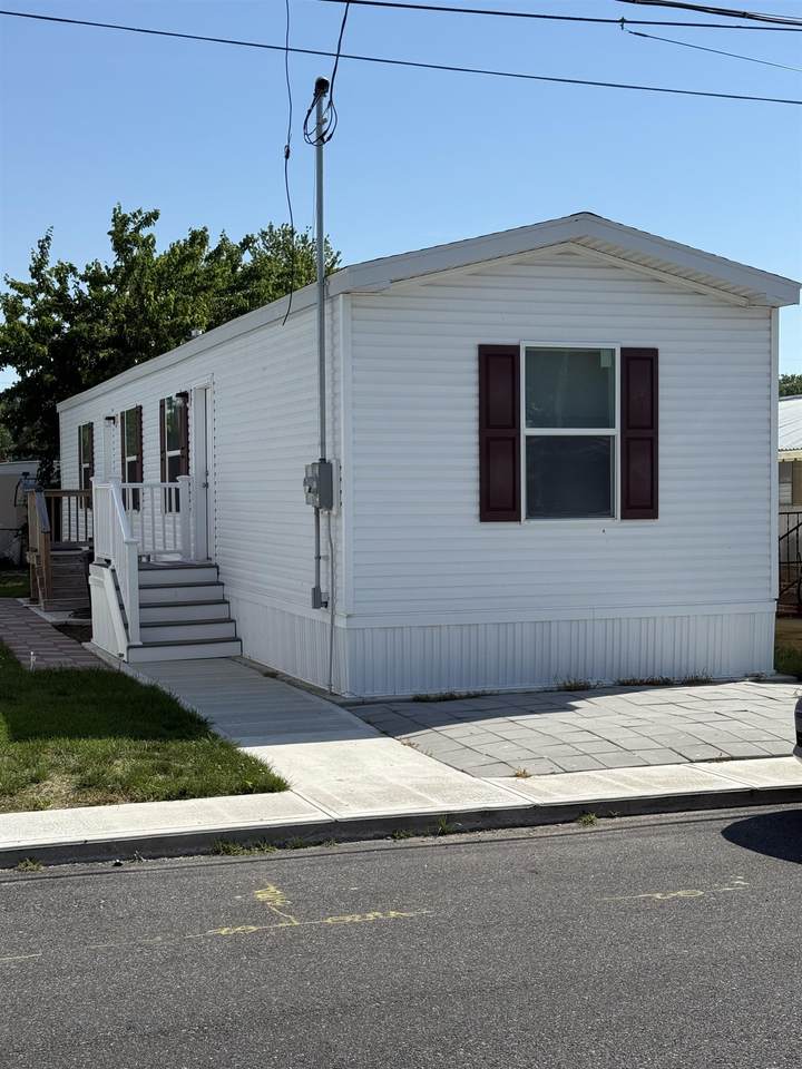 234 Maurice Boulevard - Photo 1