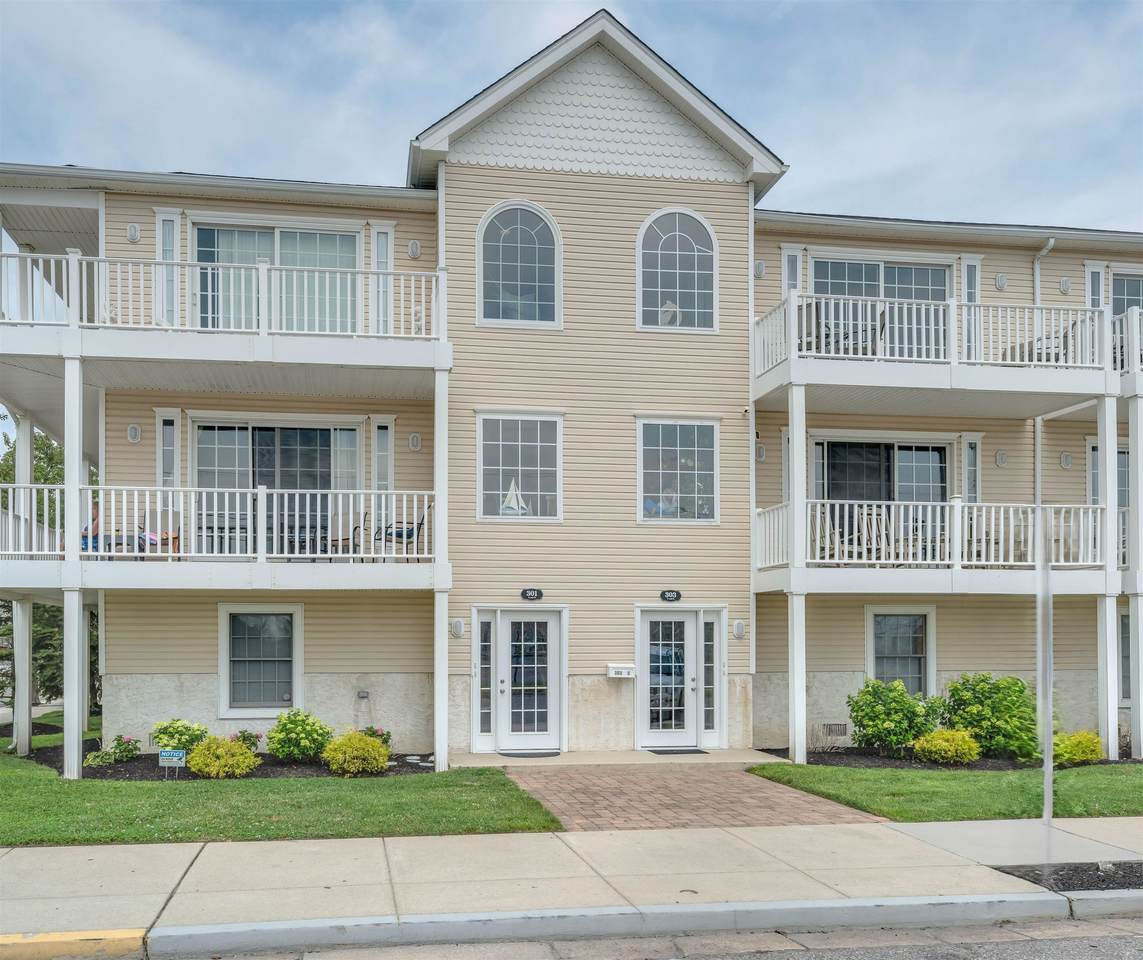 303 Montgomery Avenue - Photo 1
