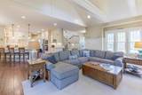310 Brainard Avenue - Photo 9