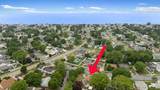 121 Roslyn Avenue - Photo 2