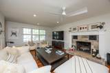 16 Hollyberry Lane - Photo 11