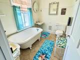 202 Perry Street - Photo 18
