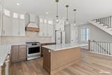 137 Walnut Avenue - Photo 17