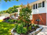 554 Gold Street - Photo 2