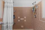 402 Saint Paul Avenue - Photo 16